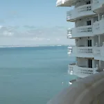 Dominique *